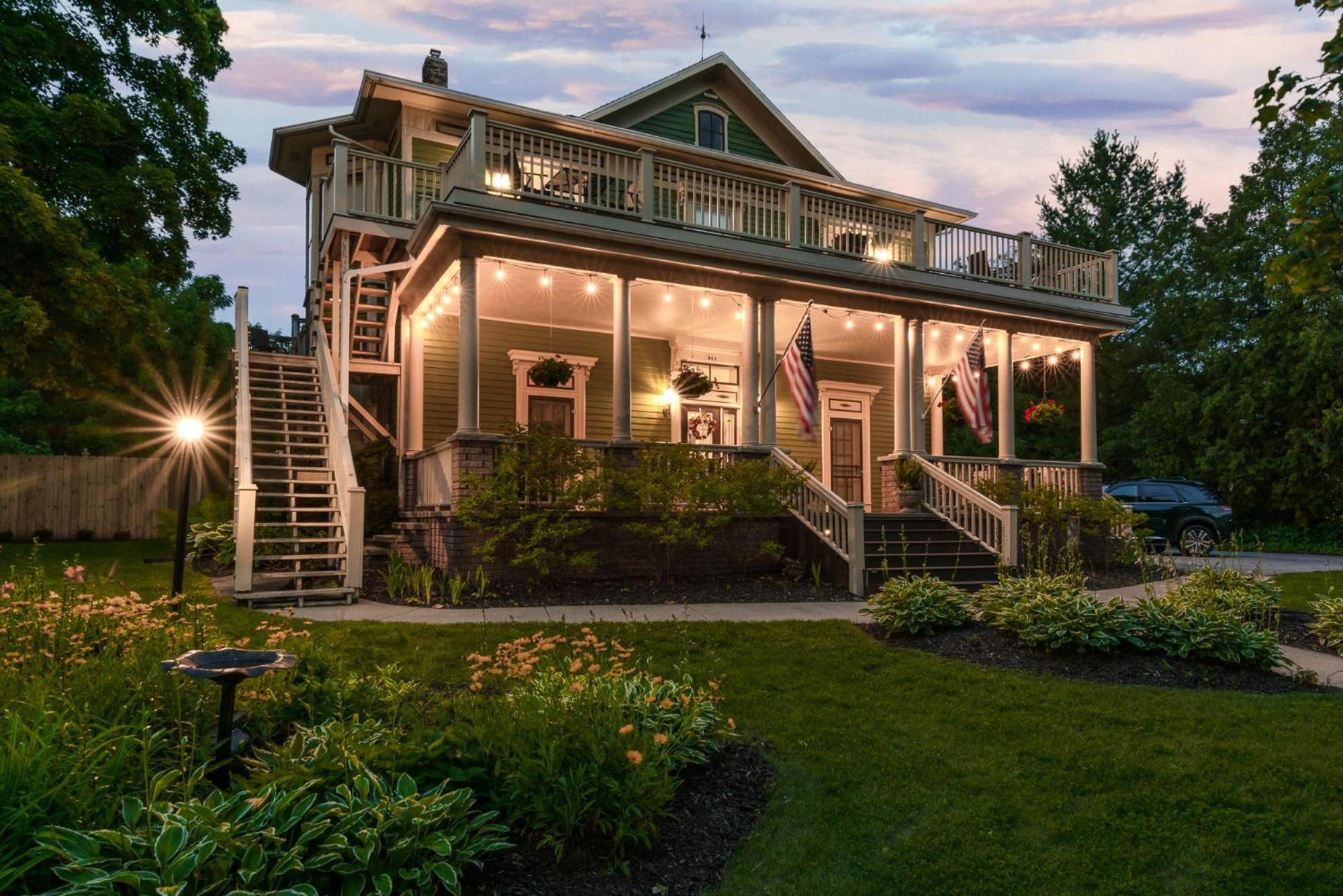 The Foxglove Inn Sturgeon Bay Dış mekan fotoğraf